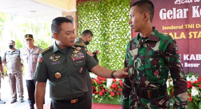 Segera Jadi Prajurit TNI, Pangdam Pattimura Diminta Bantu Urus Administrasi Henz Songjanan Segera Jadi Prajurit TNI, Pangdam Pattimura Diminta Bantu Urus Administrasi Henz Songjanan