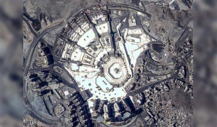 ​Kota Suci Makkah Ditembak Rudal