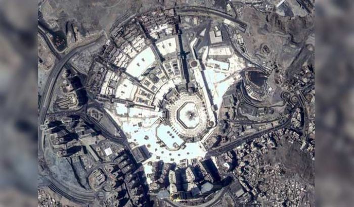 Kota Suci Makkah Ditembak Rudal Kota Suci Makkah Ditembak Rudal