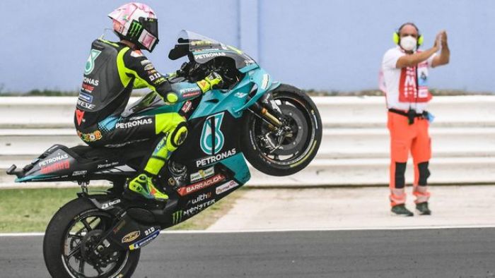 Panggung Terakhir Rossi, 431 balapan, 115 Kali Menang Panggung Terakhir Rossi, 431 balapan, 115 Kali Menang