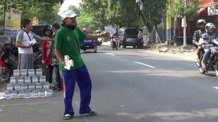 Jasa Penukaran Uang Baru di Lamongan Bermunculan