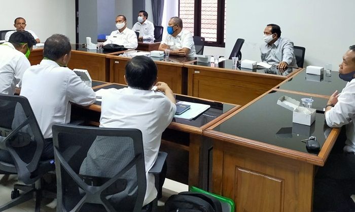 Dindik Ngawi Hearing dengan DPRD Soal SMPN 3 Paron Dindik Ngawi Hearing dengan DPRD Soal SMPN 3 Paron