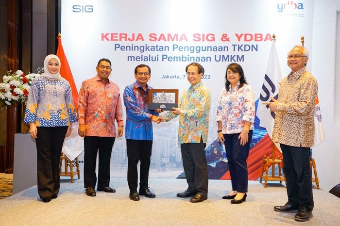 SIG dan YDBA Teken Kerja Sama Peningkatan Penggunaan Produk Dalam Negeri Melalui Pembinaan UMKM SIG dan YDBA Teken Kerja Sama Peningkatan Penggunaan Produk Dalam Negeri Melalui Pembinaan UMKM