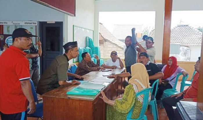 Diklaim Sepihak, Puluhan Warga Karangasem Tuban Ngotot Pertahankan Tanah Desa Diklaim Sepihak, Puluhan Warga Karangasem Tuban Ngotot Pertahankan Tanah Desa