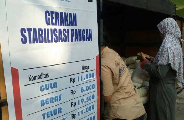 Harga Beda Tipis, OP Bulog Ludes Diserbu Pembeli