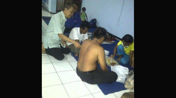 Satu Keluarga Eks Gafatar di Nganjuk Ditolak Warga Satu Keluarga Eks Gafatar di Nganjuk Ditolak Warga