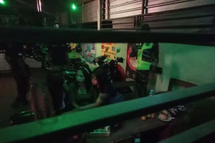 Razia Ramadhan, Satpol PP Tulungagung Temukan Tempat Karaoke Jual Miras Razia Ramadhan, Satpol PP Tulungagung Temukan Tempat Karaoke Jual Miras