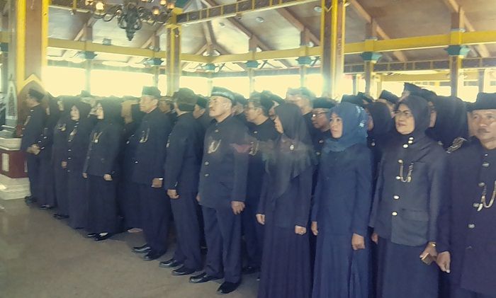 Kukuhkan Kepala UPTD SD dan SMP, Pj Bupati Bangkalan Pesan 7 Hal Ini Kukuhkan Kepala UPTD SD dan SMP, Pj Bupati Bangkalan Pesan 7 Hal Ini