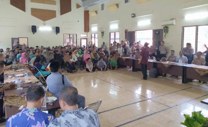 RALB Koperasi Ketajek Kembali Ditunda Seminggu Lagi, Salah Satu Kubu Tidak Terima Undangan RALB Koperasi Ketajek Kembali Ditunda Seminggu Lagi, Salah Satu Kubu Tidak Terima Undangan