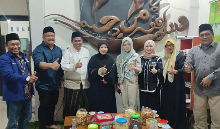 Maju Caleg DPR RI, Amelia Anwar Minta Doa Restu Ketua PCNU Gresik Maju Caleg DPR RI, Amelia Anwar Minta Doa Restu Ketua PCNU Gresik