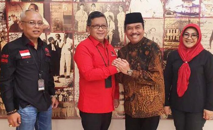 PDIP Kemungkinan Rekom Qosim sebagai Bacabup Gresik PDIP Kemungkinan Rekom Qosim sebagai Bacabup Gresik