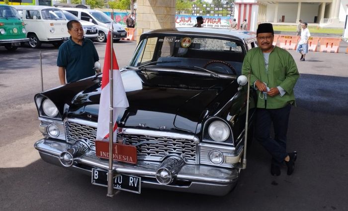 Hadiri Gathering PPMKI, Gus Ipul Terinspirasi Koleksi Mobil Antik untuk Rawat Heritage Kota Pasuruan Hadiri Gathering PPMKI, Gus Ipul Terinspirasi Koleksi Mobil Antik untuk Rawat Heritage Kota Pasuruan