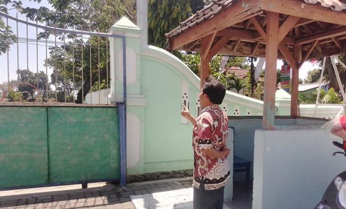Bendera Merah Putih Milik STIA Bayuangga Probolinggo Dicuri Orang Tak Dikenal Bendera Merah Putih Milik STIA Bayuangga Probolinggo Dicuri Orang Tak Dikenal
