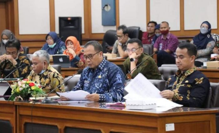 Stok Keuangan Pemkab Gresik Rp6 Miliar, Tagihan Kegiatan Akhir 2023 Capai Ratusan Miliar Stok Keuangan Pemkab Gresik Rp6 Miliar, Tagihan Kegiatan Akhir 2023 Capai Ratusan Miliar