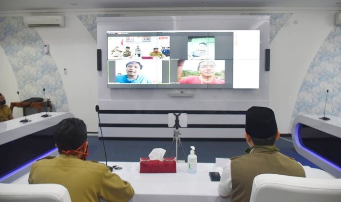 Terima BST Kemensos, Para Perantau Asal Trenggalek Merasa Diperhatikan Bupati Terima BST Kemensos, Para Perantau Asal Trenggalek Merasa Diperhatikan Bupati