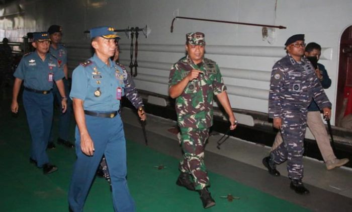 Pangkoarmada II Cek Kesiapan Satgas Penanggulangan Kekeringan di Pulau Sapudi