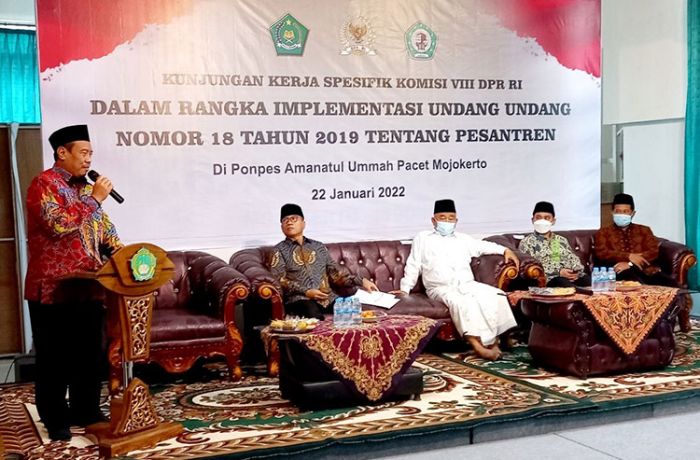 Kanwil Kemenag Jatim Maksimalkan Bantuan Sarpras untuk Madrasah Swasta Kanwil Kemenag Jatim Maksimalkan Bantuan Sarpras untuk Madrasah Swasta
