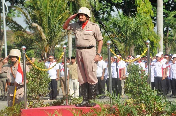 Upacara Hari Pahlawan, Bupati dan PNS Gresik Kenakan Kostum Pejuang