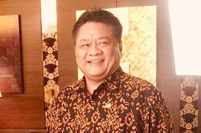 Mengulas Sepak Terjang Ridwan Hisjam: Silaturahmi Jadi Kunci Sukses Karir Politiknya Mengulas Sepak Terjang Ridwan Hisjam: Silaturahmi Jadi Kunci Sukses Karir Politiknya