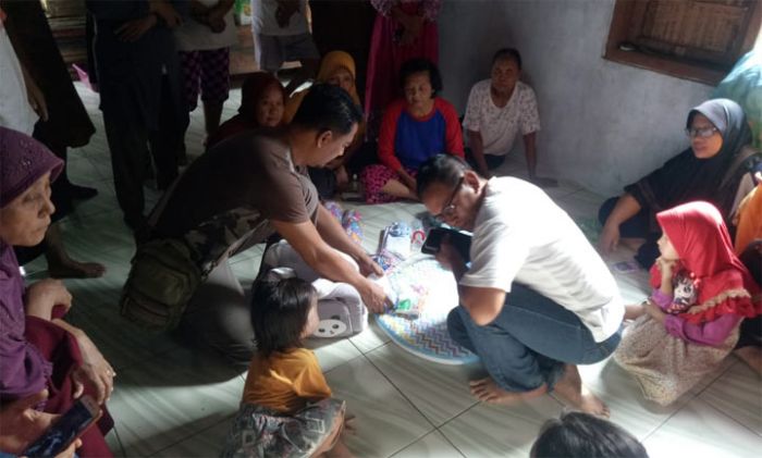 Warga Gendingan Ngawi Dihebohkan Penemuan Seorang Bayi di Teras Rumah Warga Gendingan Ngawi Dihebohkan Penemuan Seorang Bayi di Teras Rumah