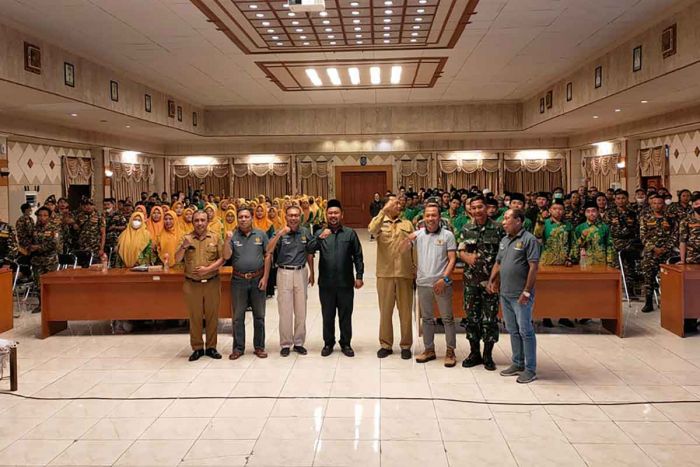Hadiri Sosialisasi Wawasan Kebangsaan, Bupati Gresik: Pancasila Harus Terus Ditanamkan Hadiri Sosialisasi Wawasan Kebangsaan, Bupati Gresik: Pancasila Harus Terus Ditanamkan