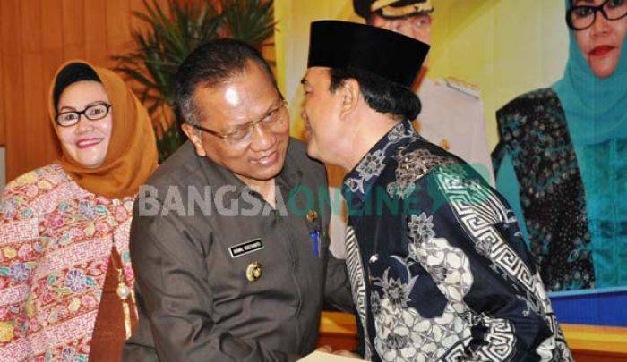Terkait Mutasi Pejabat, Sambari-Qosim Serahkan Sepenuhnya kepada Pj Bupati Terkait Mutasi Pejabat, Sambari-Qosim Serahkan Sepenuhnya kepada Pj Bupati