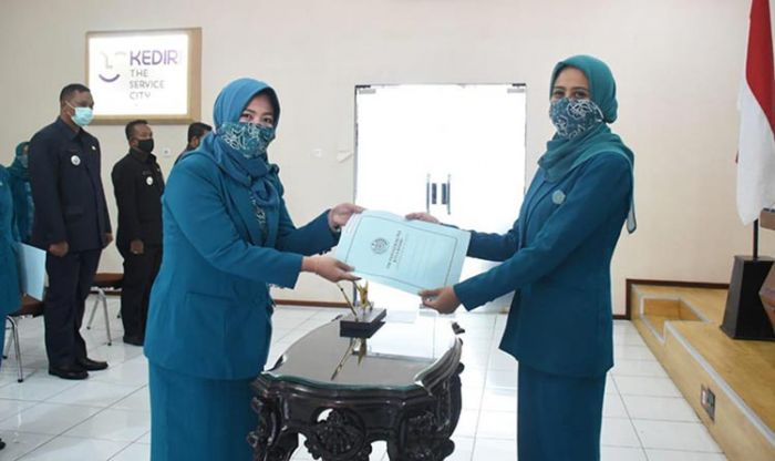 Lantik Ketua TP PKK Kecamatan, Ferry Silviana Abu Bakar Ajak Kolaborasi dalam Berbagai Program Lantik Ketua TP PKK Kecamatan, Ferry Silviana Abu Bakar Ajak Kolaborasi dalam Berbagai Program