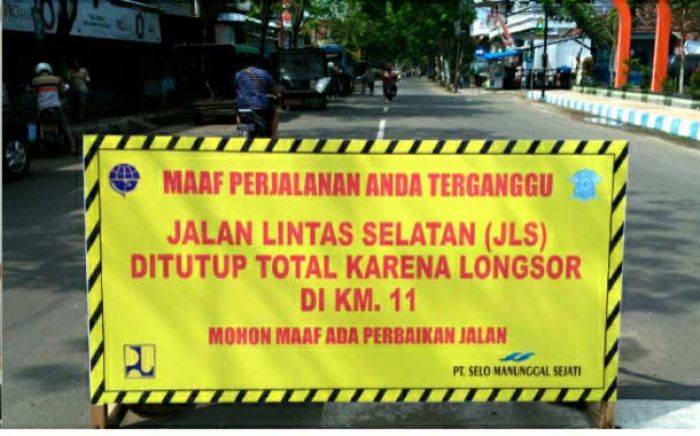 Sepekan Pascalongsor, Akses JLS Masih Lumpuh Total Sepekan Pascalongsor, Akses JLS Masih Lumpuh Total