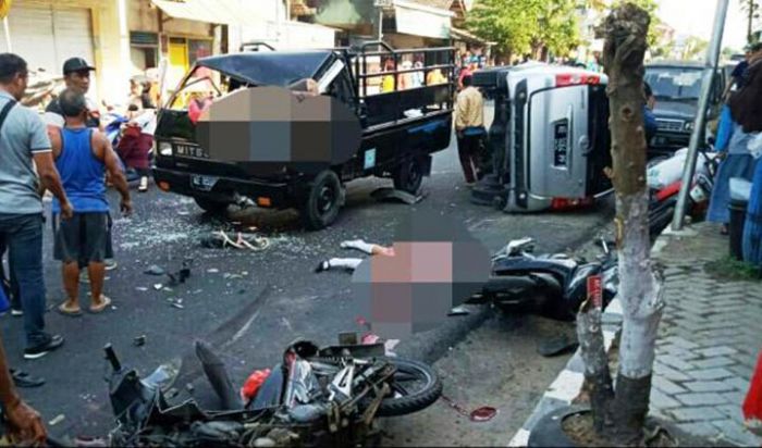 Siswi Berseragam Sekolah Tewas, saat Tabrakan Karambol di Magetan Siswi Berseragam Sekolah Tewas, saat Tabrakan Karambol di Magetan