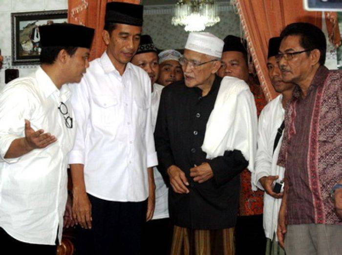 Jokowi Cari Dukungan Pesantren