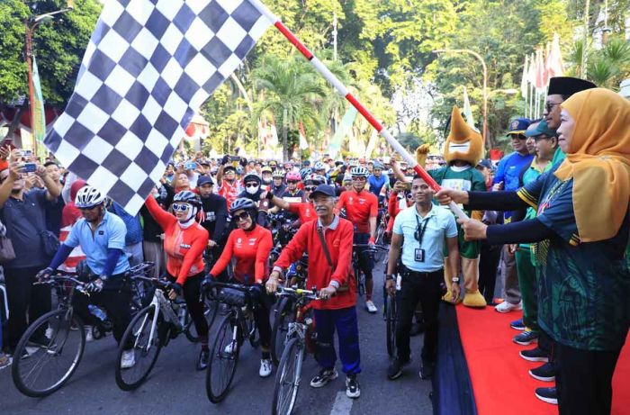 Sambut Porprov Jatim 2023, Gubernur Khofifah Ikuti Gowes Gemilang di Sidoarjo