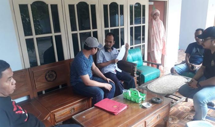 Warga Desa Kramat Bangkalan Diamankan Mabes Polri Terkait Pelanggaran ITE Warga Desa Kramat Bangkalan Diamankan Mabes Polri Terkait Pelanggaran ITE