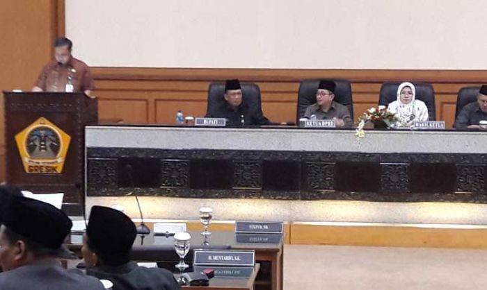 DPRD - Pemkab Gresik Putuskan Bahas 10 Ranperda dengan Catatan DPRD - Pemkab Gresik Putuskan Bahas 10 Ranperda dengan Catatan