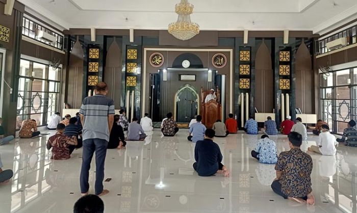 Pemkab Pasuruan Tak Larang Sholat Jum’at, Tapi Minta Masjid Patuhi Protokol Kesehatan Pemkab Pasuruan Tak Larang Sholat Jum’at, Tapi Minta Masjid Patuhi Protokol Kesehatan