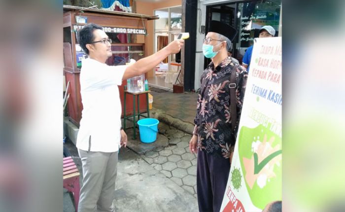 Puluhan Pengantin di Kota Batu Tunda Resepsi Pernikahan Puluhan Pengantin di Kota Batu Tunda Resepsi Pernikahan