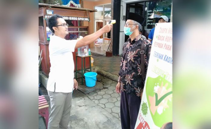 Puluhan Pengantin di Kota Batu Tunda Resepsi Pernikahan