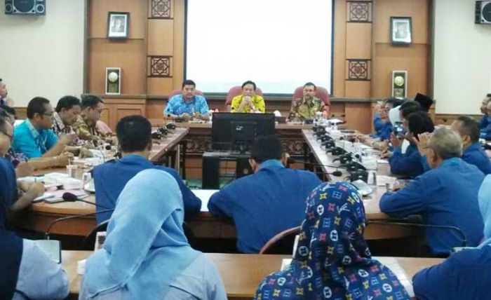 Bupati Gresik Inventarisir Dana Eks PNPM Sebesar Rp 58,1 M, akan Digunakan Modal untuk BUMDes Bupati Gresik Inventarisir Dana Eks PNPM Sebesar Rp 58,1 M, akan Digunakan Modal untuk BUMDes