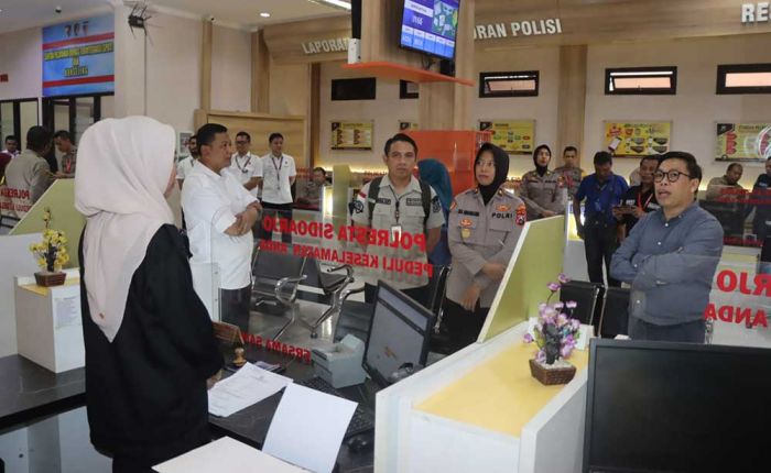 Kementerian PAN-RB Lakukan Verifikasi dan Observasi Layanan Publik di Polresta Sidoarjo Kementerian PAN-RB Lakukan Verifikasi dan Observasi Layanan Publik di Polresta Sidoarjo