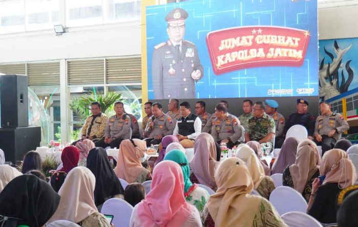 Polda Jatim Gelar Jumat Curhat di Terminal Bungurasih Polda Jatim Gelar Jumat Curhat di Terminal Bungurasih