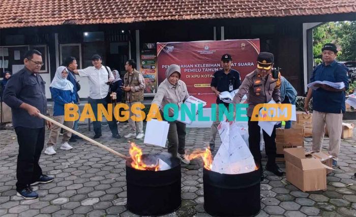 KPU Kota Kediri Musnahkan Ribuan Surat Suara Rusak KPU Kota Kediri Musnahkan Ribuan Surat Suara Rusak