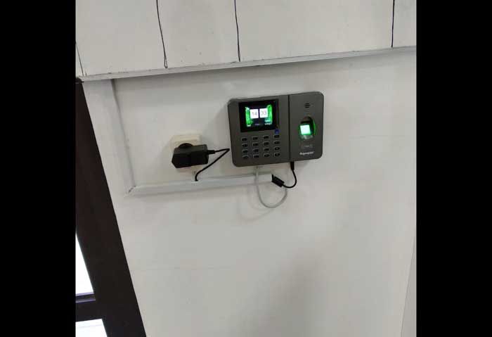 Sejumlah OPD Mulai Ujicobakan Absensi Finger Print Sejumlah OPD Mulai Ujicobakan Absensi Finger Print