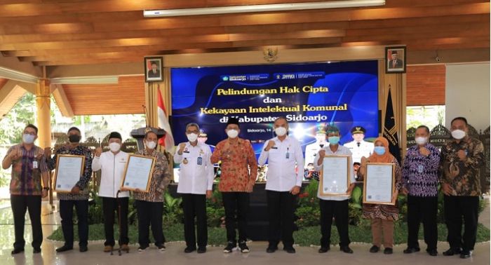Kabupaten Sidoarjo Kantongi Lima Sertifikat Kekayaan Intelektual Komunal Kabupaten Sidoarjo Kantongi Lima Sertifikat Kekayaan Intelektual Komunal