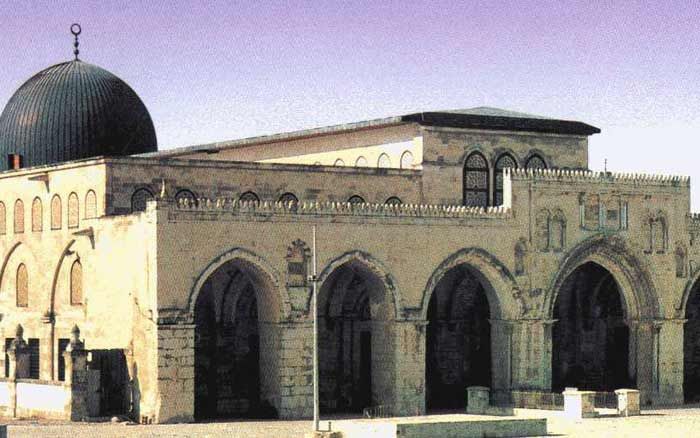 Tafsir Al-Isra 1: Keberkahan Masjid Ampel dan Masjid Al-Falah Tafsir Al-Isra 1: Keberkahan Masjid Ampel dan Masjid Al-Falah