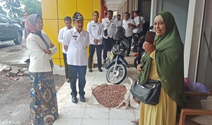 Jelang Diresmikan, Wali Kota Batu Tinjau Pasar Sayur Tahap 2 Jelang Diresmikan, Wali Kota Batu Tinjau Pasar Sayur Tahap 2