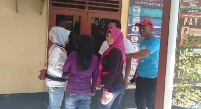 Pegang Payudara Karyawati, Pengawas Produksi di Pabrik Krupuk Mojokerto Terancam Dipecat Pegang Payudara Karyawati, Pengawas Produksi di Pabrik Krupuk Mojokerto Terancam Dipecat