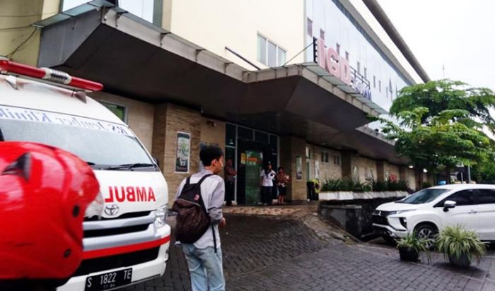 Demo Soal Relokasi Irigasi di Jember Berakhir Ricuh, 6 Mahasiswa Dirawat di RS: Saya Diinjak Demo Soal Relokasi Irigasi di Jember Berakhir Ricuh, 6 Mahasiswa Dirawat di RS: Saya Diinjak