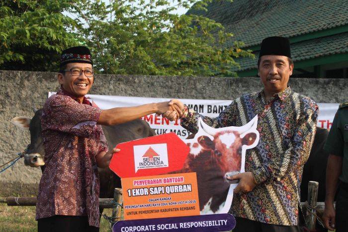 ​Semen Indonesia Distribusikan 191 Sapi Kurban