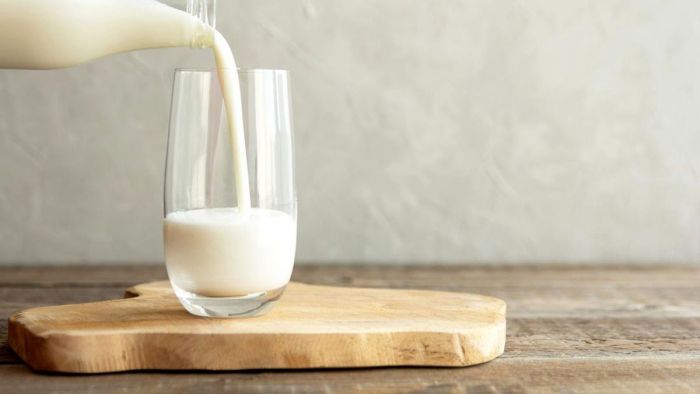 Apakah Boleh Minum Obat Bersama dengan Susu? Simak Faktanya Apakah Boleh Minum Obat Bersama dengan Susu? Simak Faktanya