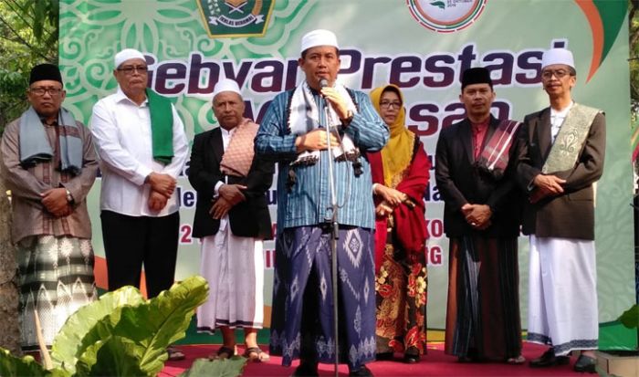 Prestasi Madrasah Terpadu Diarak Kelilingi 7 Jalan di Kota Malang Prestasi Madrasah Terpadu Diarak Kelilingi 7 Jalan di Kota Malang