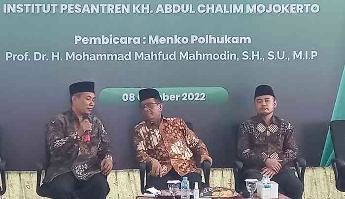 Kunjungi IKHAC Amanatul Ummah Pacet, Menko Pohulkam Beri Kuliah Umum Fiqhus Siasah